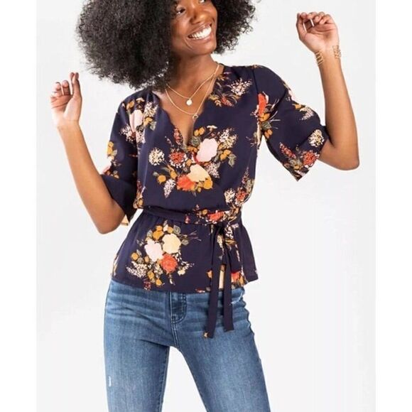 Blue Rain Francescas NWT Blue Peplum Scalloped Trim Floral Wrap Blouse Medium - Picture 1 of 12